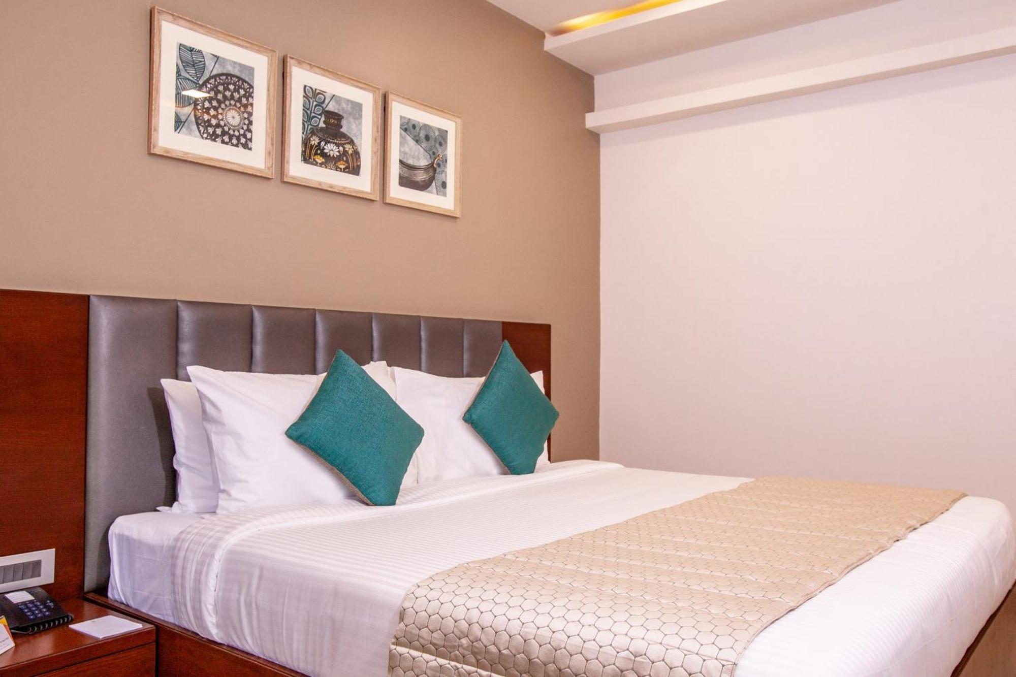 Mango Suites Viera Hajdarabad Zewnętrze zdjęcie